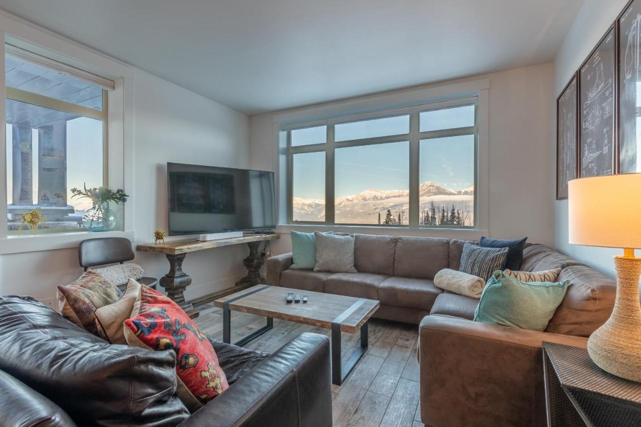 Fully Renovated Ski-In/Out Loft With Private Hot Tub! Golden Buitenkant foto
