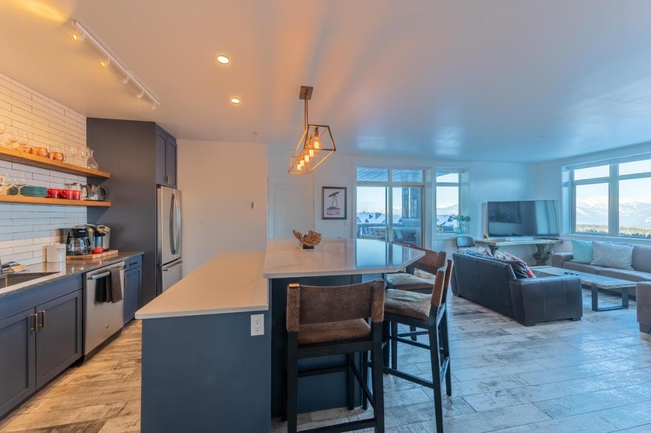 Fully Renovated Ski-In/Out Loft With Private Hot Tub! Golden Buitenkant foto